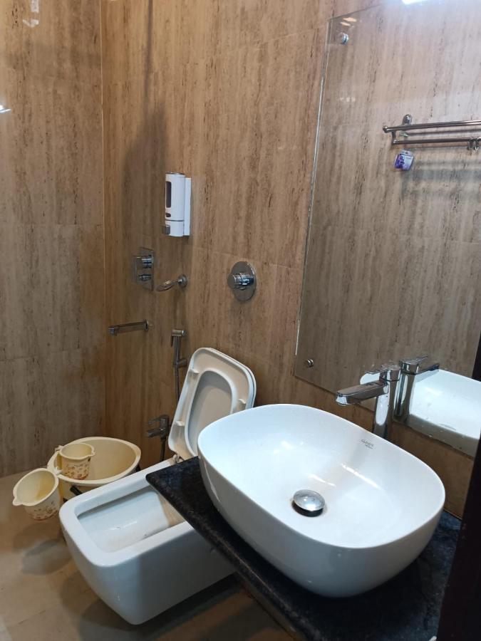 Kusum Hotel Dibrugarh Eksteriør billede