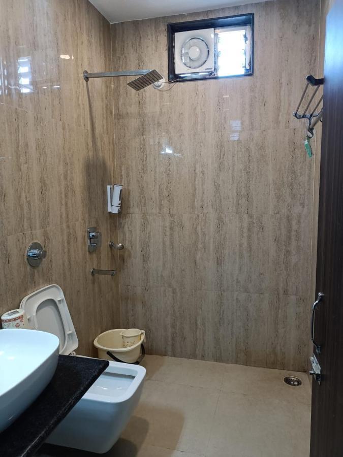Kusum Hotel Dibrugarh Eksteriør billede