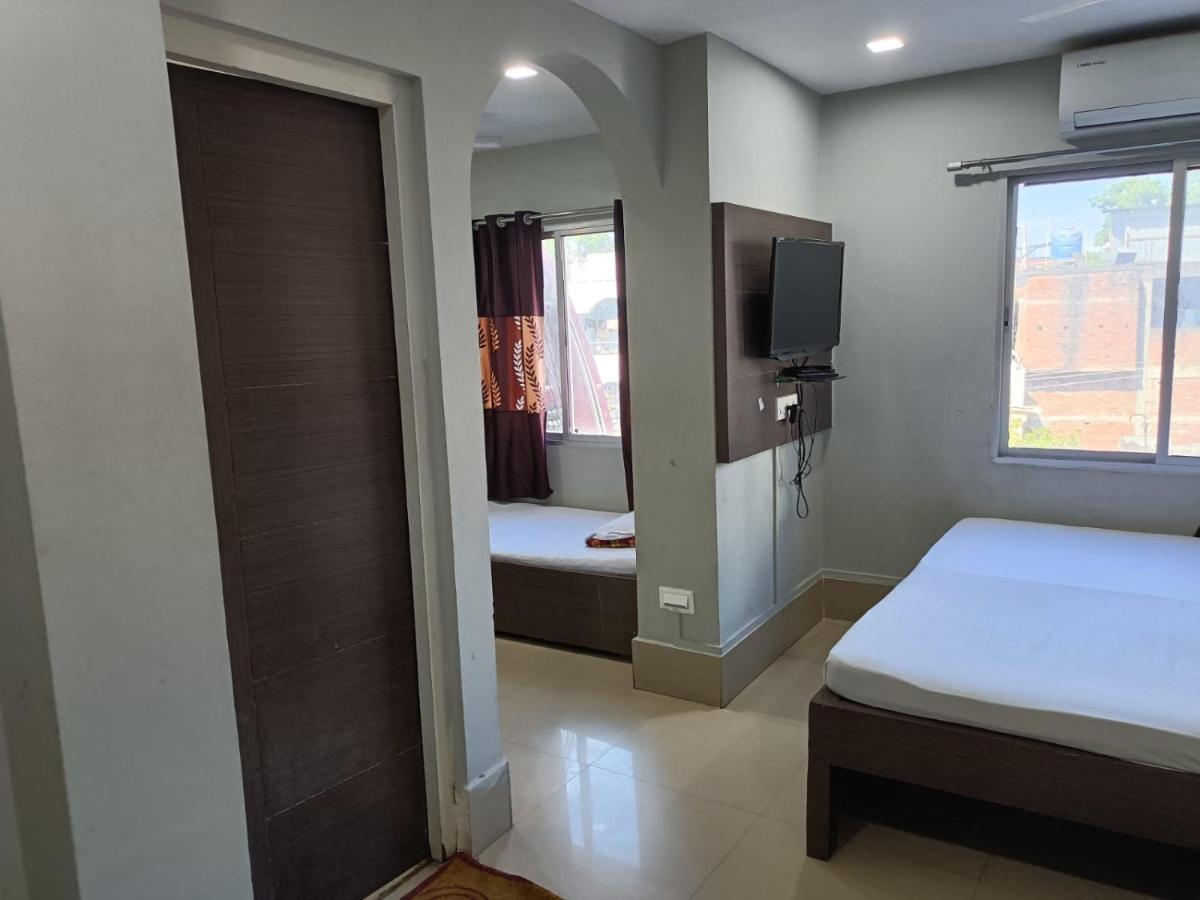 Kusum Hotel Dibrugarh Eksteriør billede