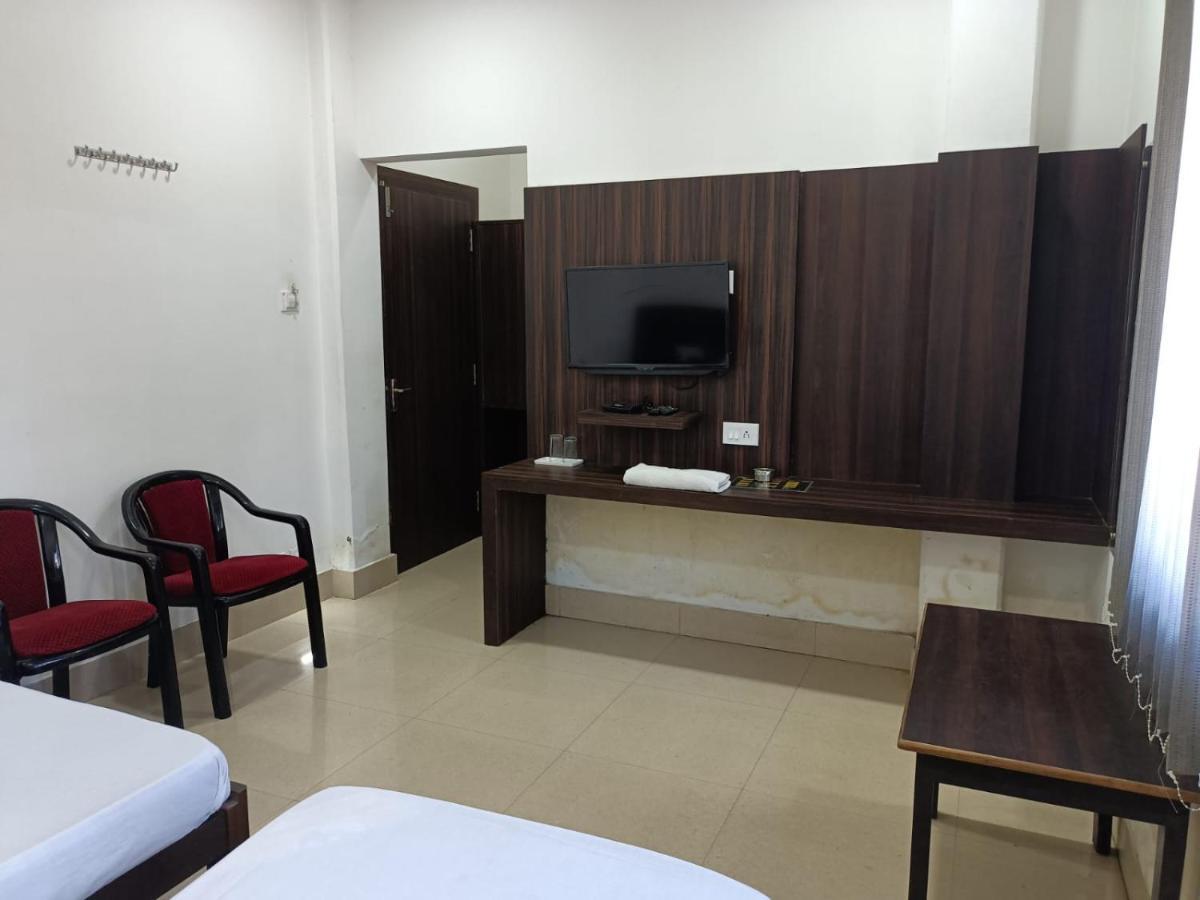 Kusum Hotel Dibrugarh Eksteriør billede