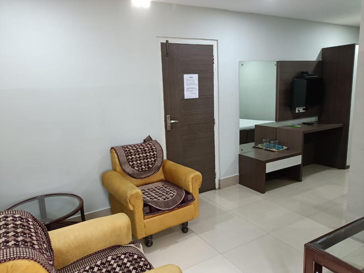 Kusum Hotel Dibrugarh Eksteriør billede