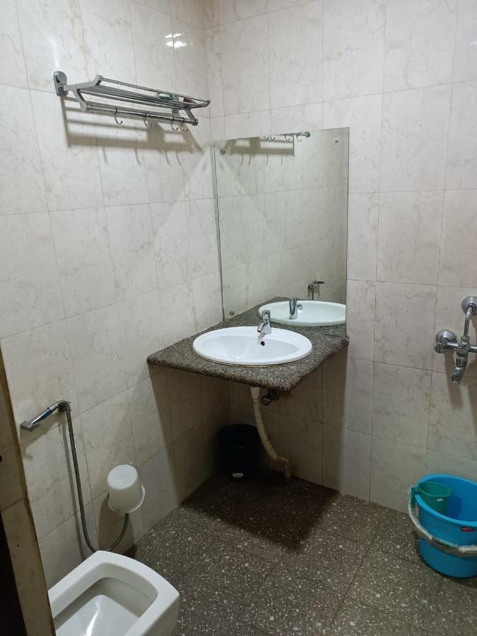 Kusum Hotel Dibrugarh Eksteriør billede
