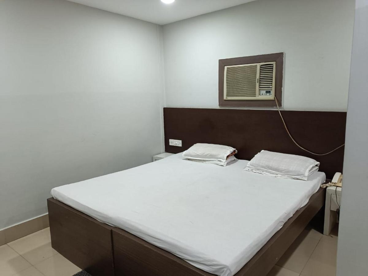 Kusum Hotel Dibrugarh Eksteriør billede