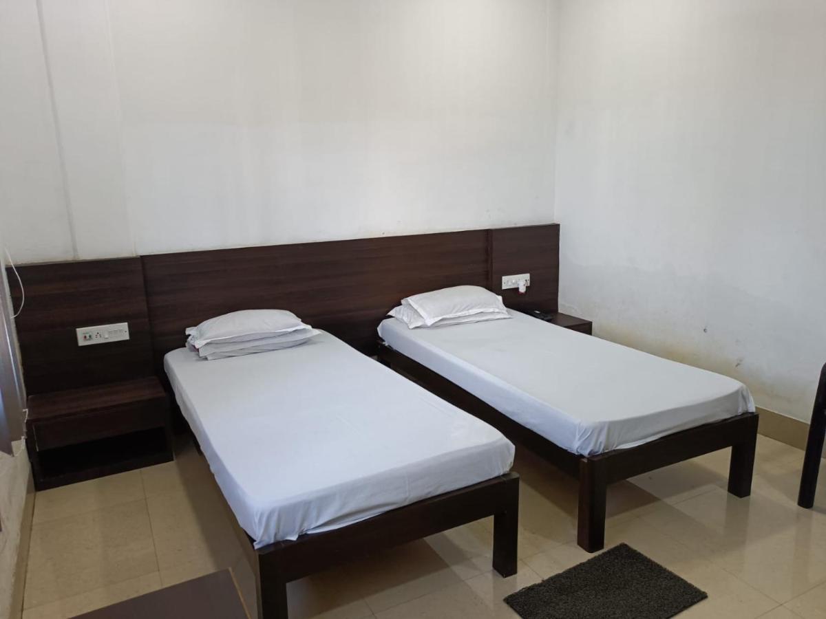 Kusum Hotel Dibrugarh Eksteriør billede