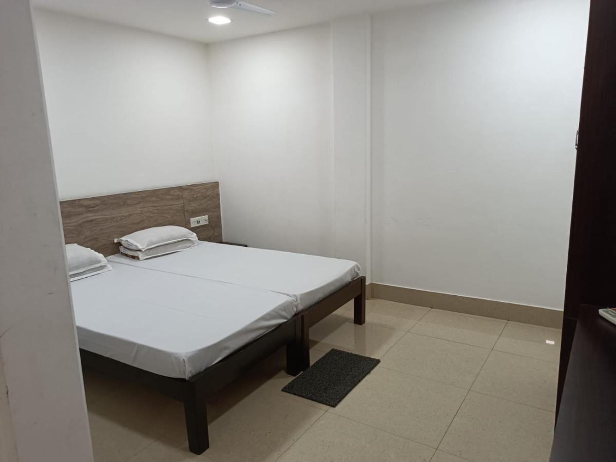 Kusum Hotel Dibrugarh Eksteriør billede