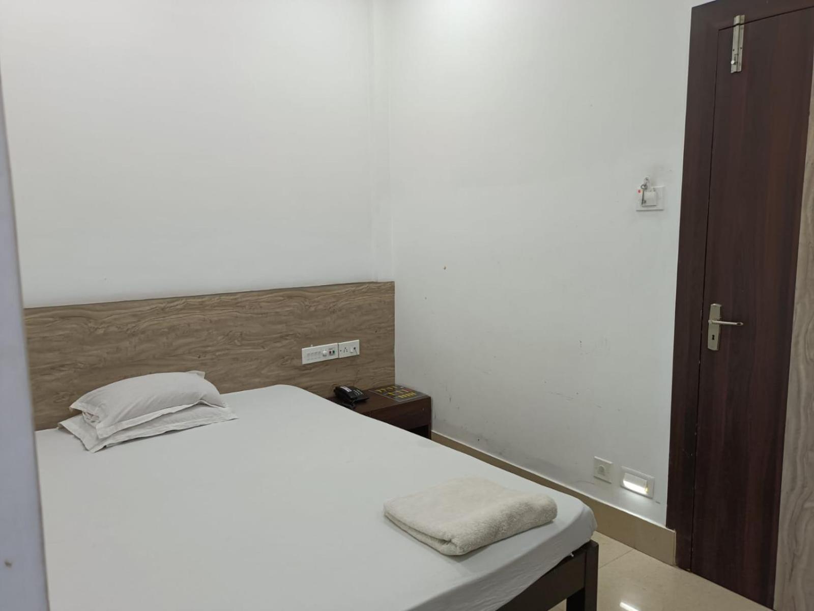 Kusum Hotel Dibrugarh Eksteriør billede