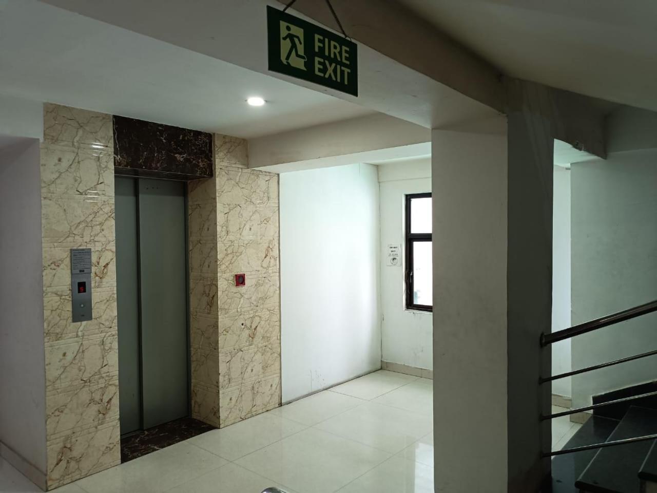 Kusum Hotel Dibrugarh Eksteriør billede